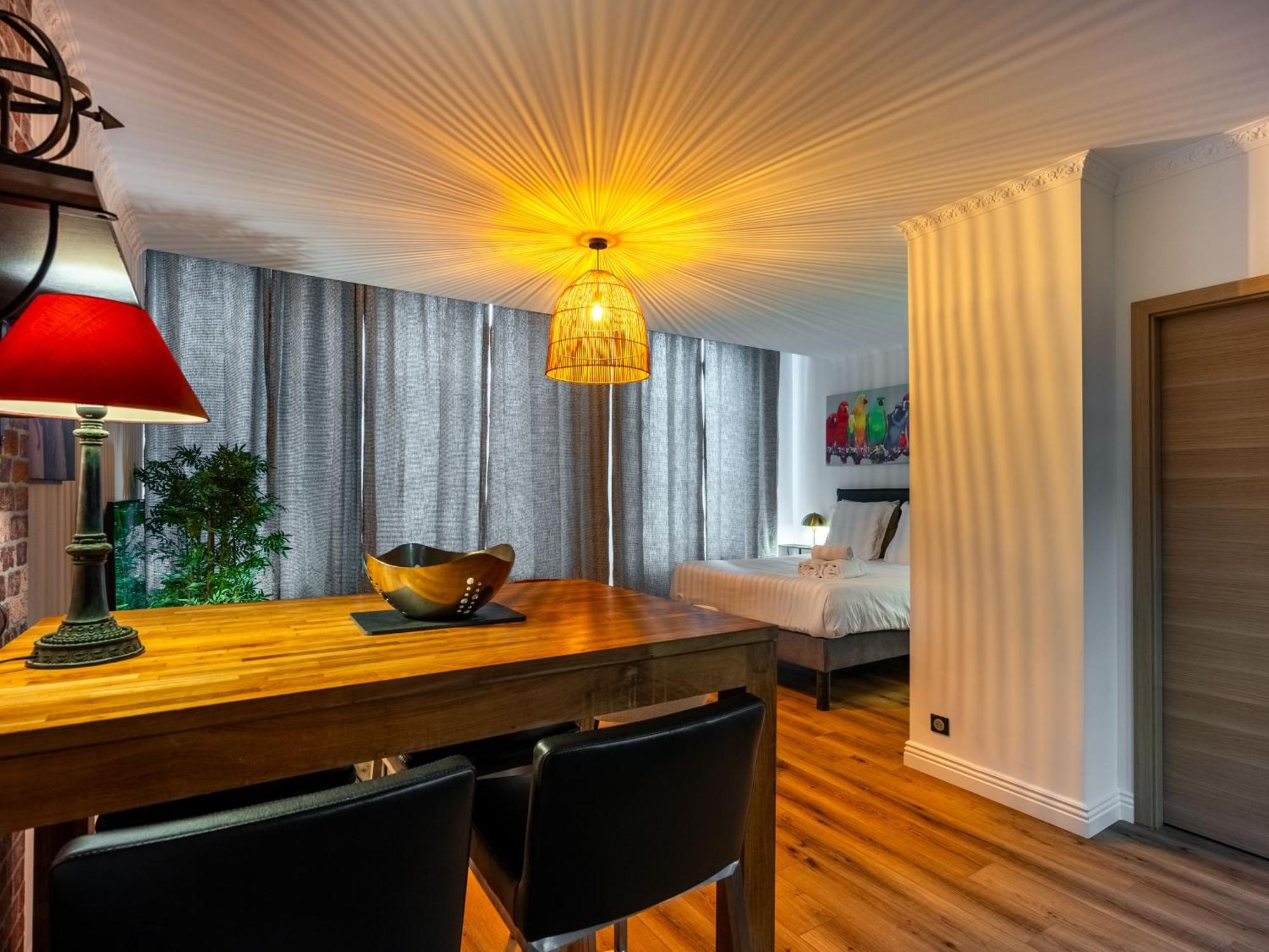Le Relais Ducal - Appartements D'Hotes Vieille Ville Nancy Eksteriør billede